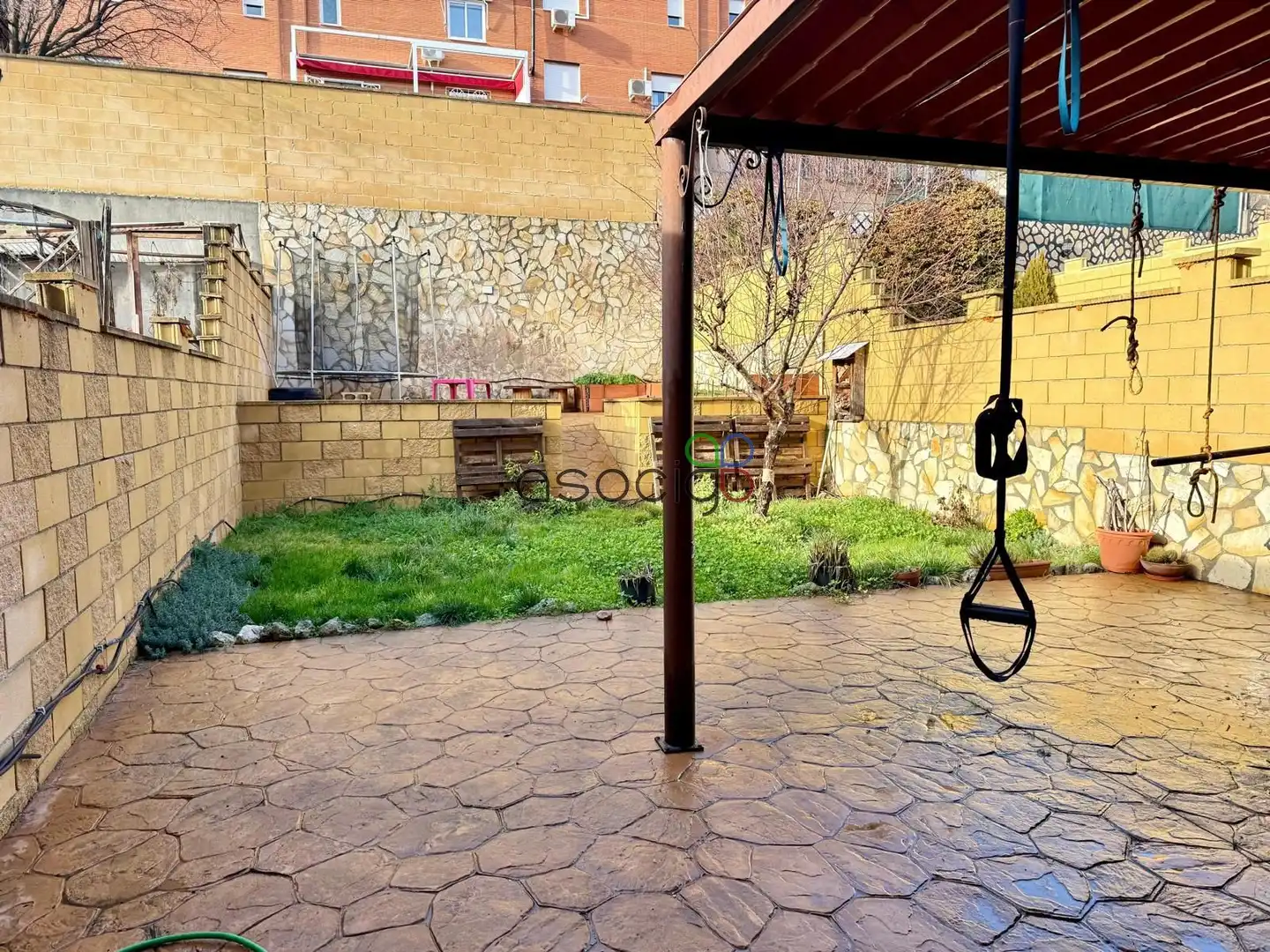 Jardín de Casa adosada en venta en Chiloeches con Calefacción y Jardín privado