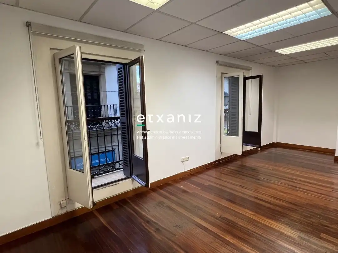 Oficina de alquiler en Donostia - San Sebastián 