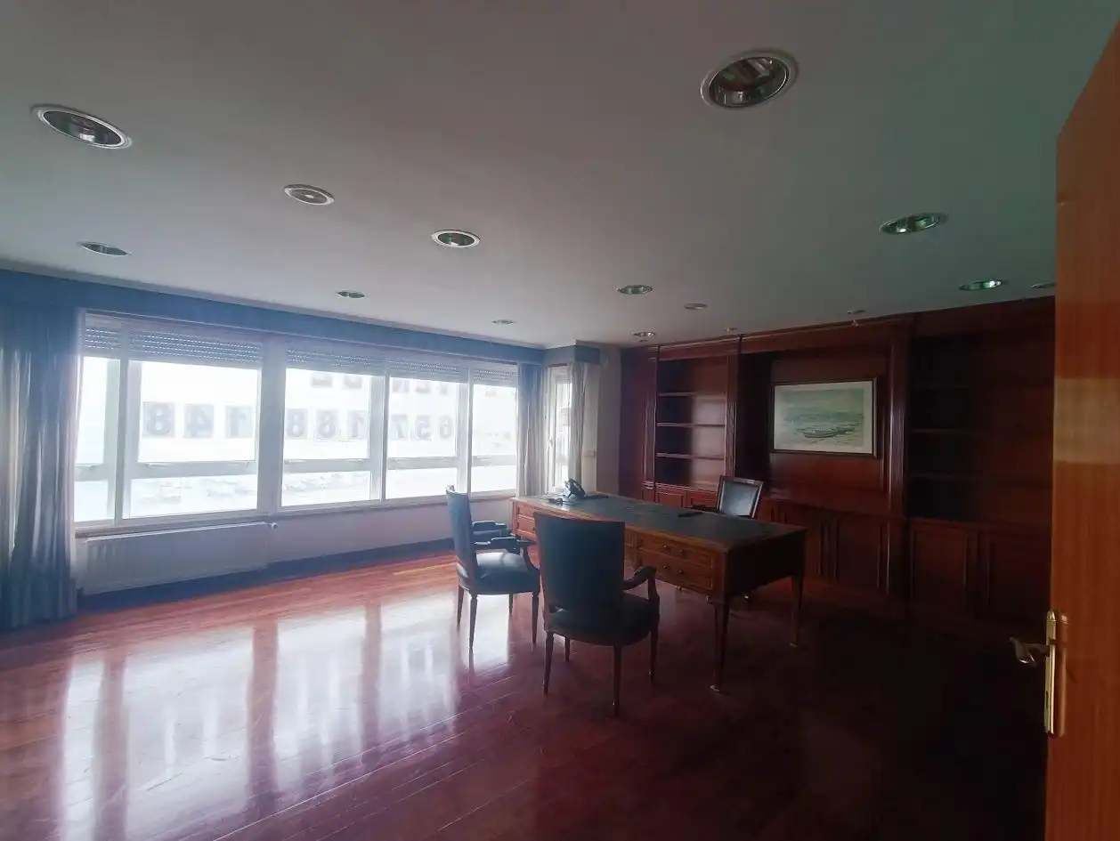 Wohnung zum Verkauf in A Coruña Capital  mit Klimaanlage, Heizung und Abstellraum
