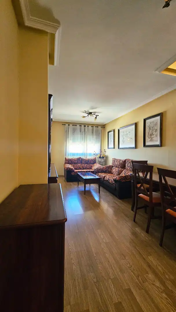 Sala de estar de Piso en venta en Villatobas con Aire acondicionado, Calefacción y Parquet