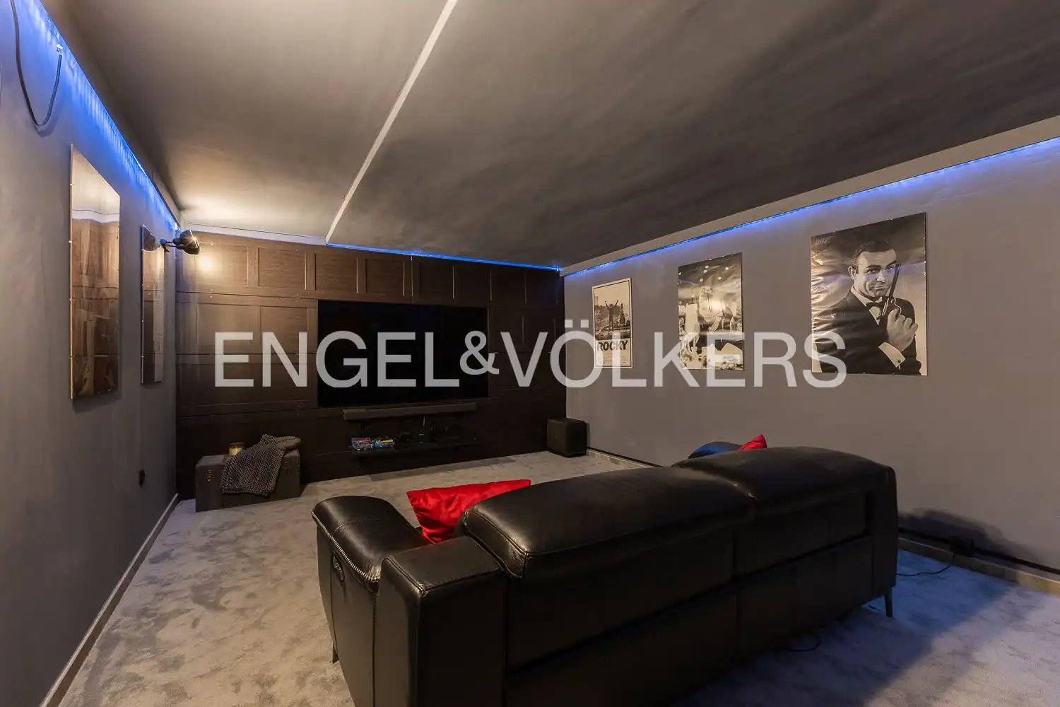 Houses for sale in Chiva  with Air Conditioner, Heating and Private garden