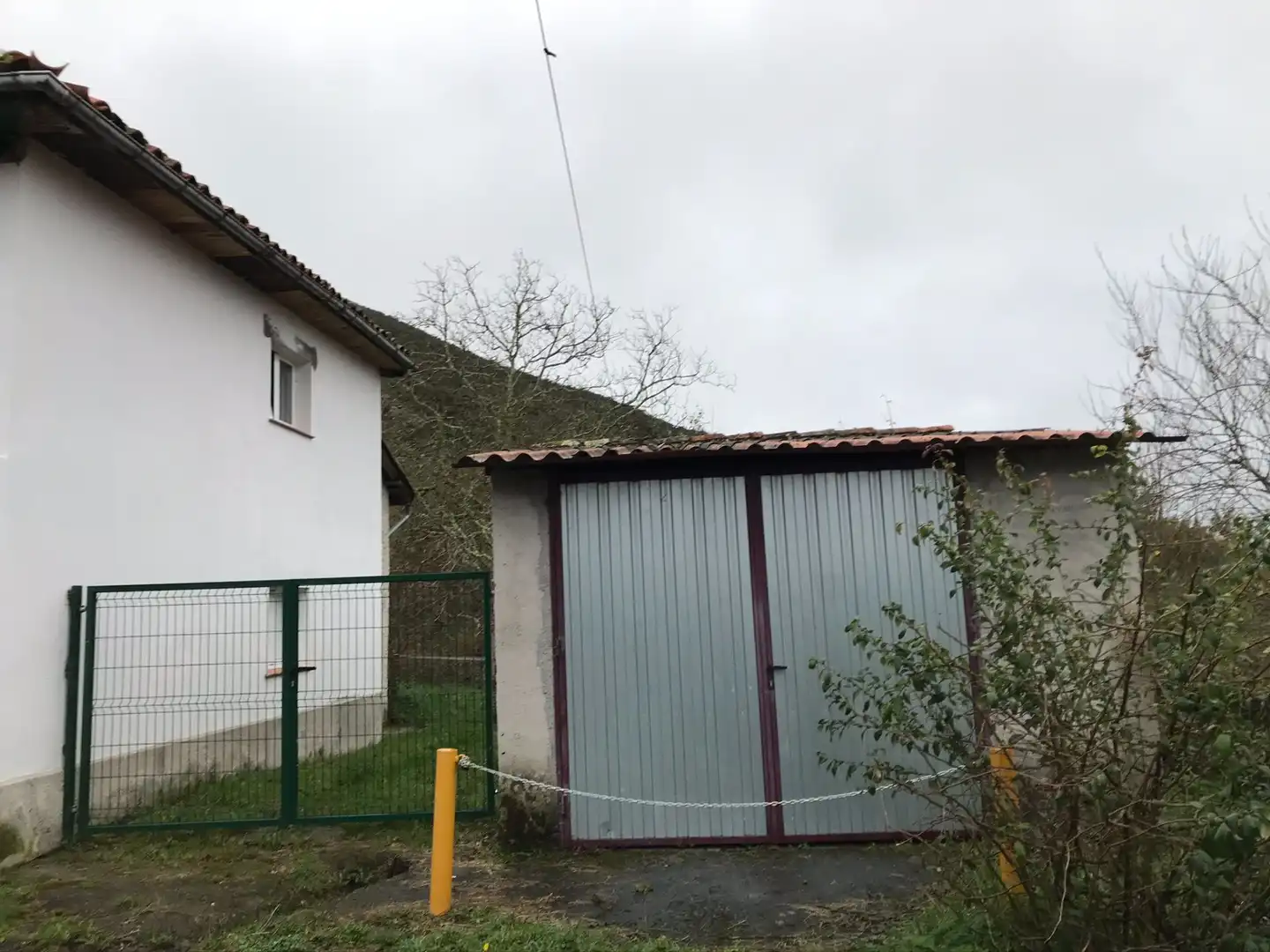 Vista exterior de Casa o xalet en venda en Cangas de Onís amb Jardí privat i Traster