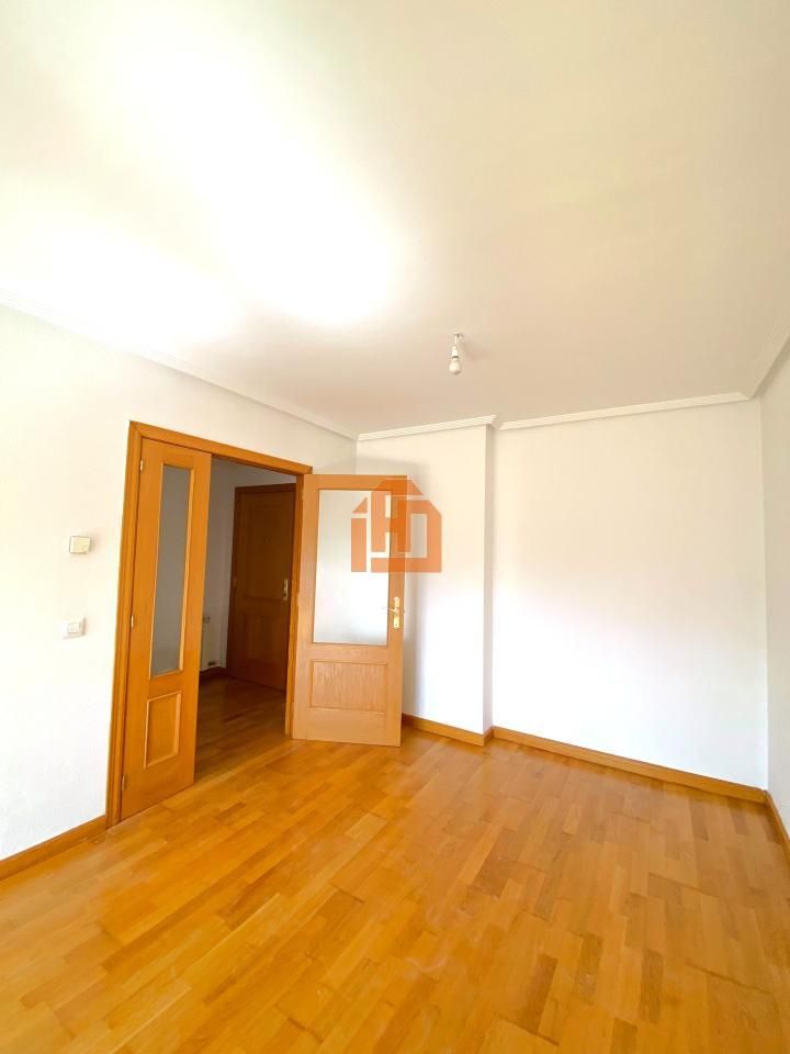 Apartament en venda en Villaquilambre amb Calefacció i Parquet