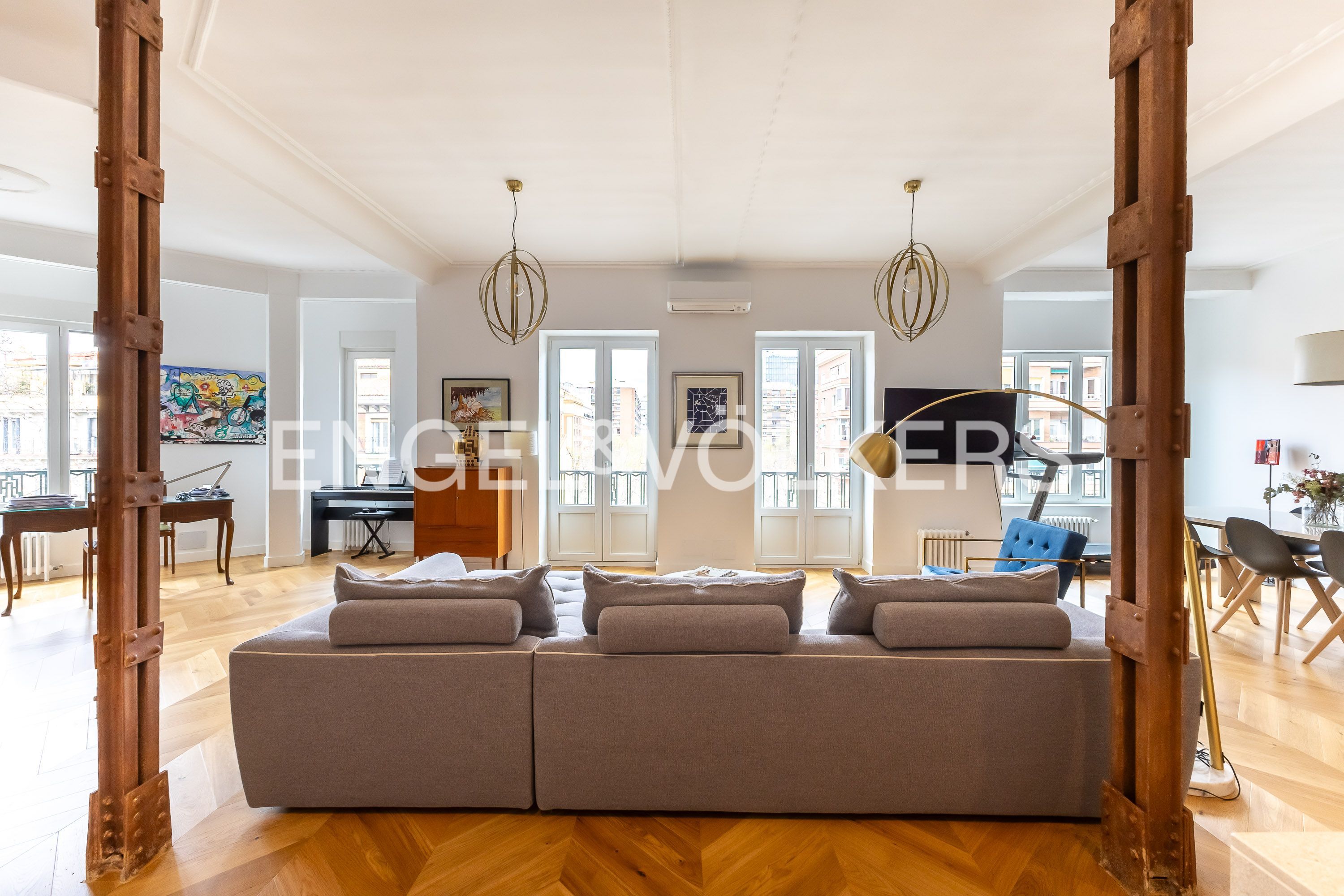 Sala de estar de Piso en venta en  Madrid Capital con Aire acondicionado, Calefacción y Balcón