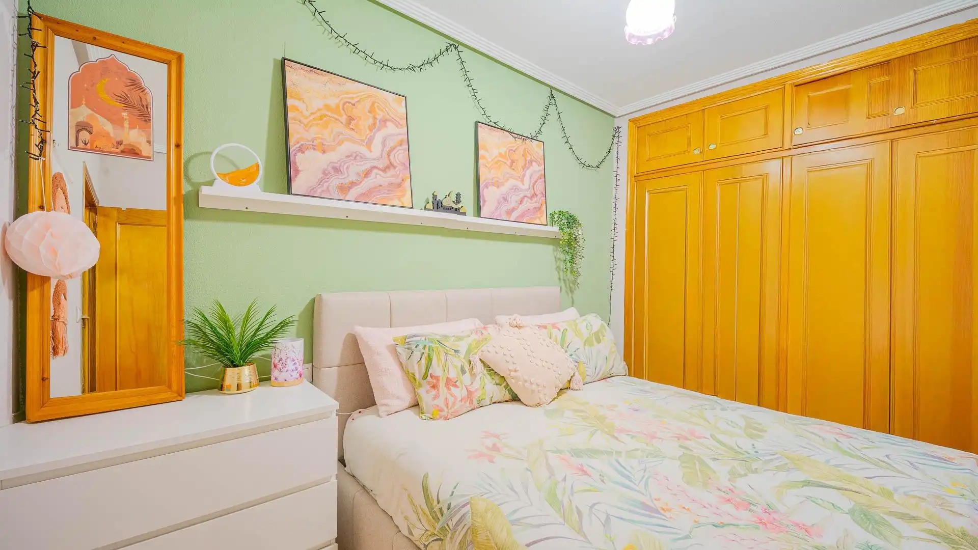 Habitación de Apartamento en venta en Torrevieja con Piscina comunitaria