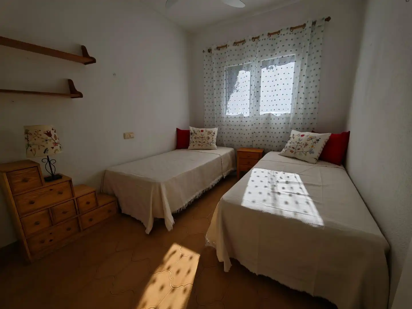 Dormitori de Casa o xalet en venda en Orihuela amb Terrassa i Piscina comunitària