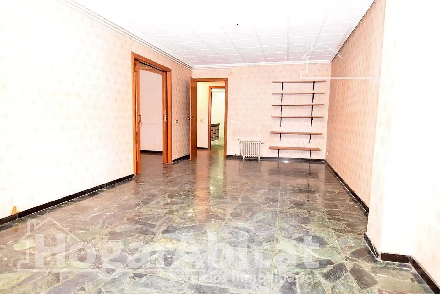 Piso en venta en Castellón de la Plana / Castelló de la Plana con Calefacción y Balcón