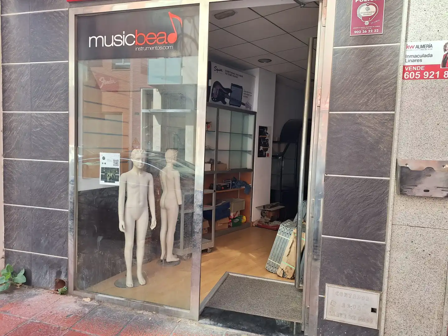 Local comercial en venda a Calle Hierba Luisa, imagen 4