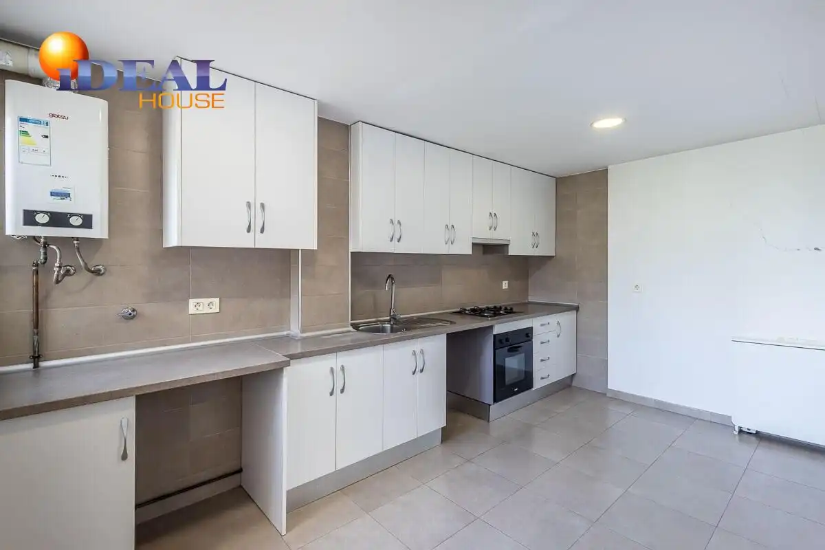 Flat with terrace for sale in Calle del Profesor Agustín Escribano 7, imagen 8