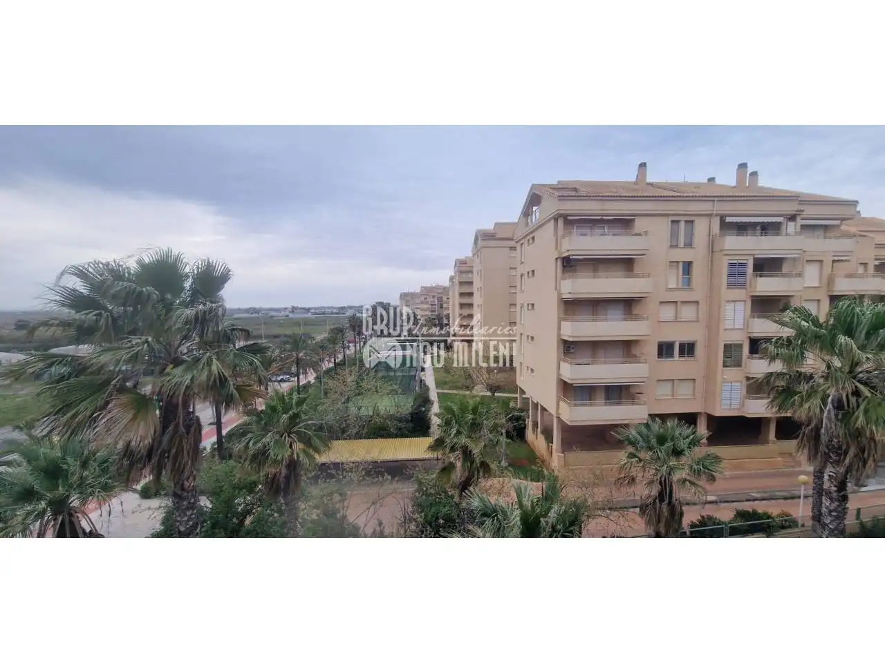 Vista exterior de Piso de alquiler en Valencia con Terraza, Amueblado y Balcón