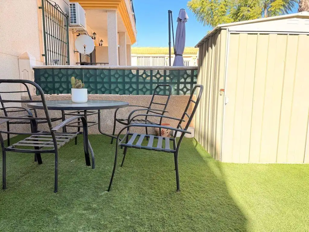 Terrassa de Casa o xalet en venda en Orihuela amb Aire condicionat, Jardí privat i Terrassa