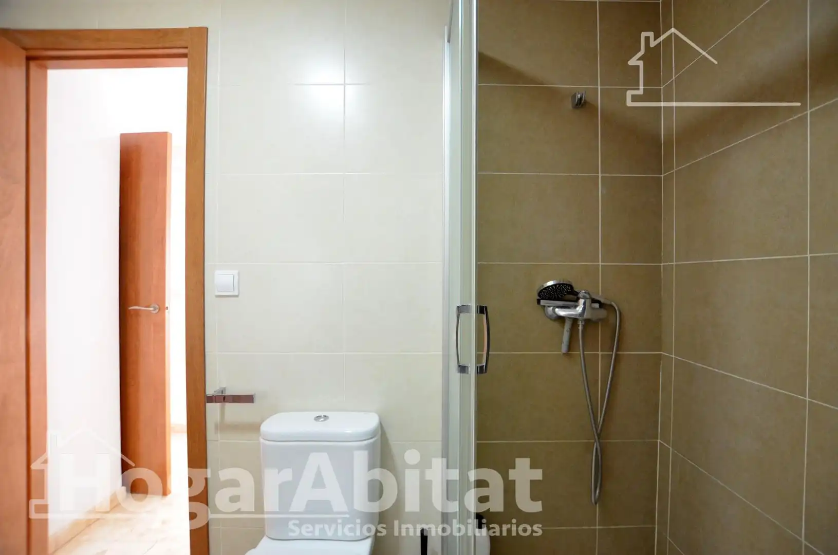 Baño de Piso en venta en Tavernes de la Valldigna con Balcón