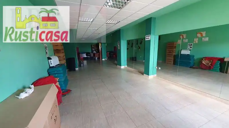 Pis en venda en Baños de la Encina amb Aire condicionat i Moblat