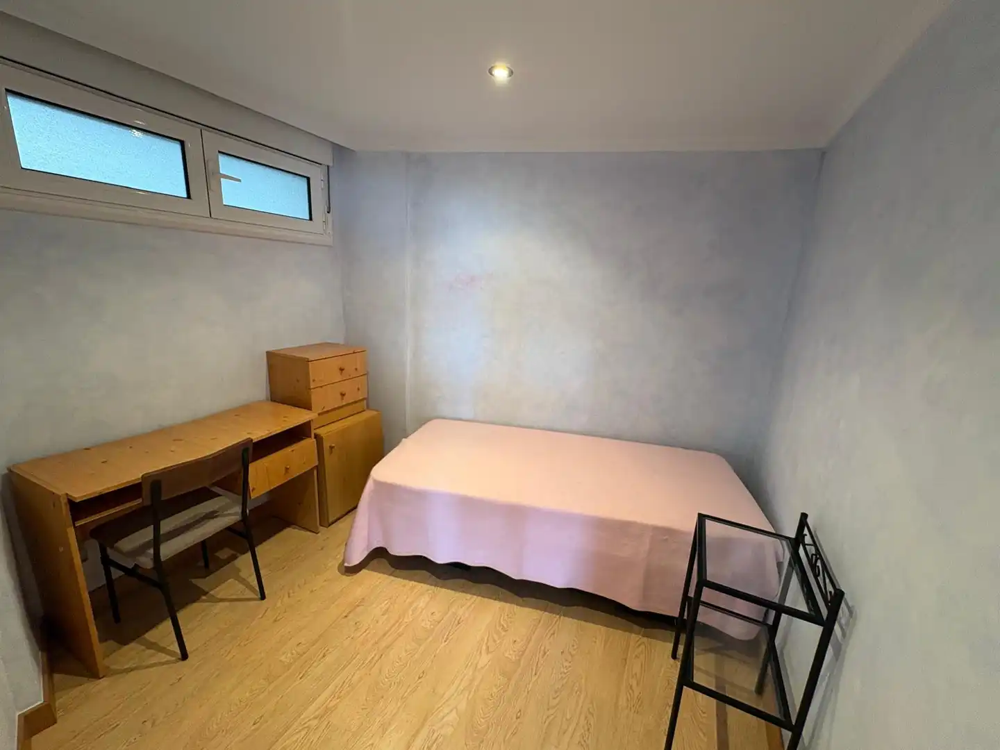 Habitación de Piso de alquiler en Laredo con Amueblado
