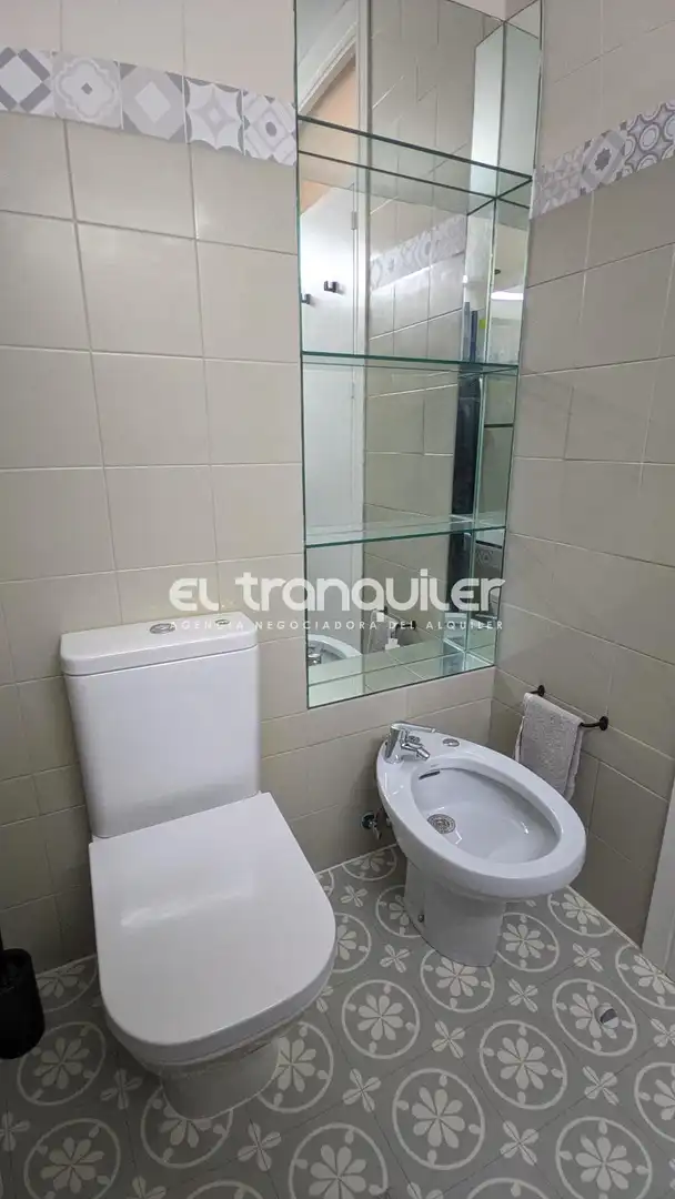 Badezimmer von Wohnung zum Verkauf in Madrid mit Klimaanlage, Parkett und Terrasse