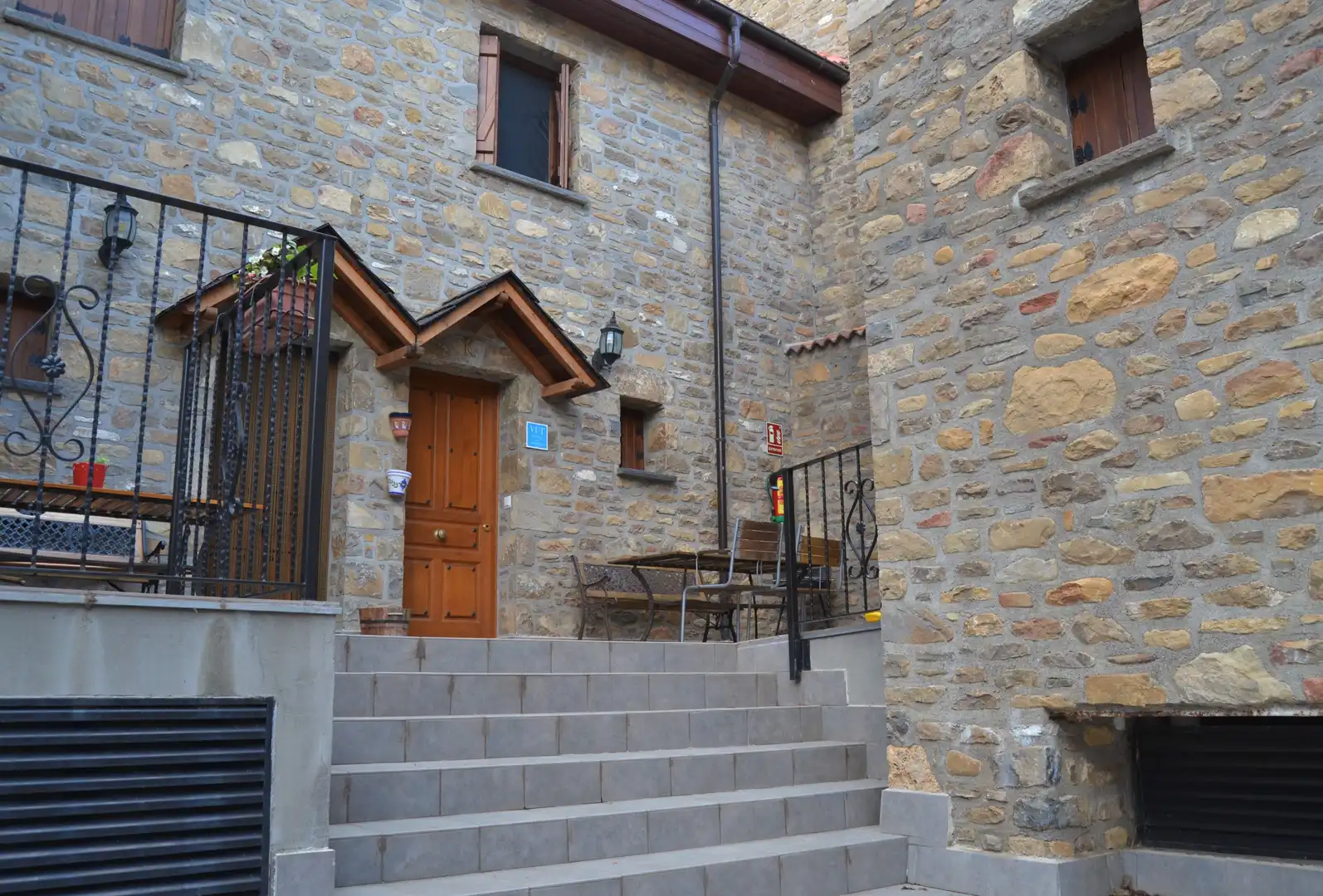 Exterior view of Houses for sale in Jaca  with Terrace, Furnished and Oven