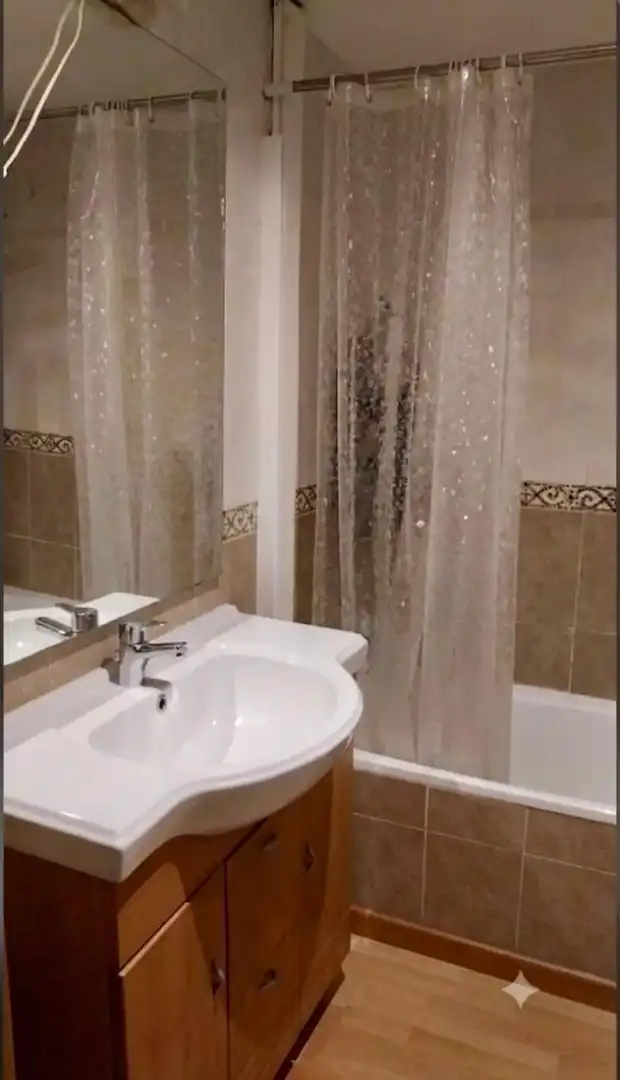 Bany de Pis en venda en Tarragona amb Aire condicionat