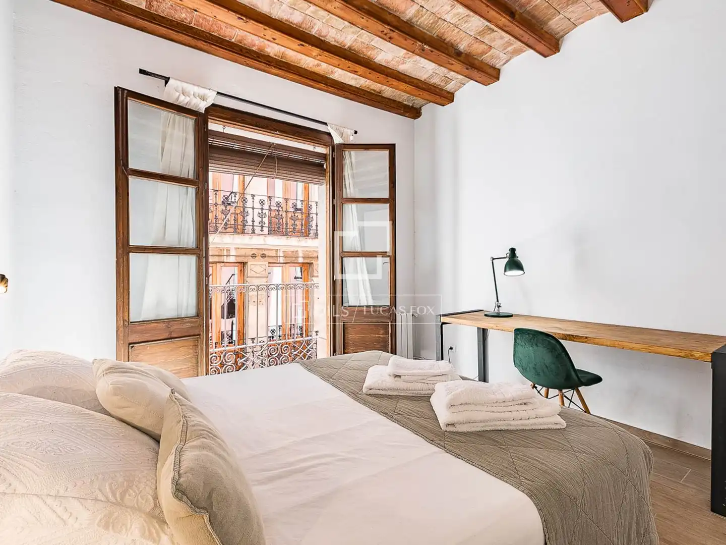 Bedroom of Flat for sale in Barcelona  with Air Conditioner, Heating and Furnished
