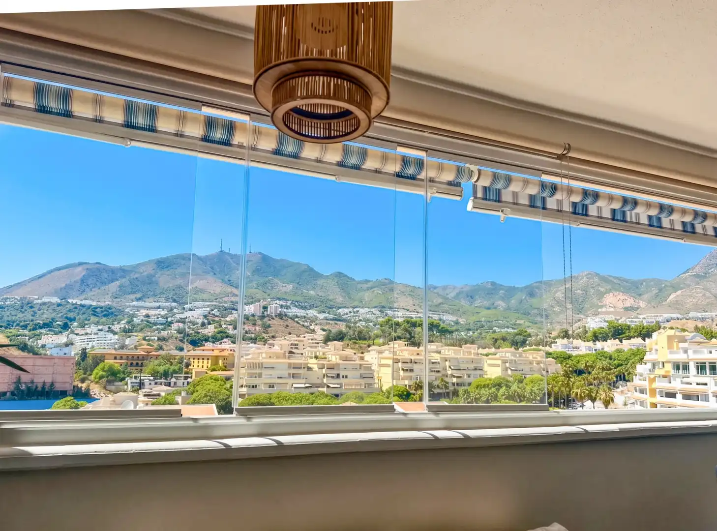 Vista exterior de Apartamento en venta en Torrequebrada