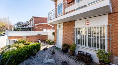 Foto 2 de Casa adosada en venda a Calle de Añastro, Pinar del Rey, Madrid Capital