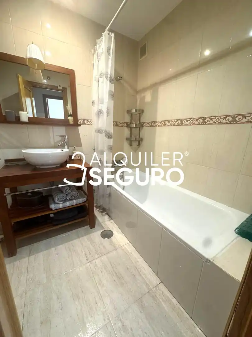 Baño de Piso de alquiler en Bargas con Aire acondicionado, Trastero y Amueblado