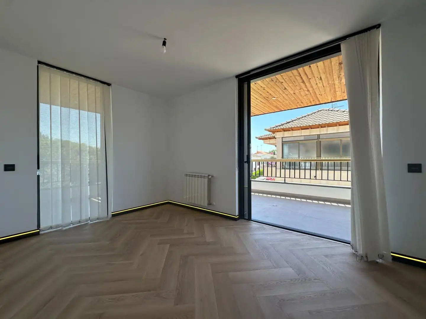 Living room of Houses for sale in Cunit  with Air Conditioner, Private garden and Terrace
