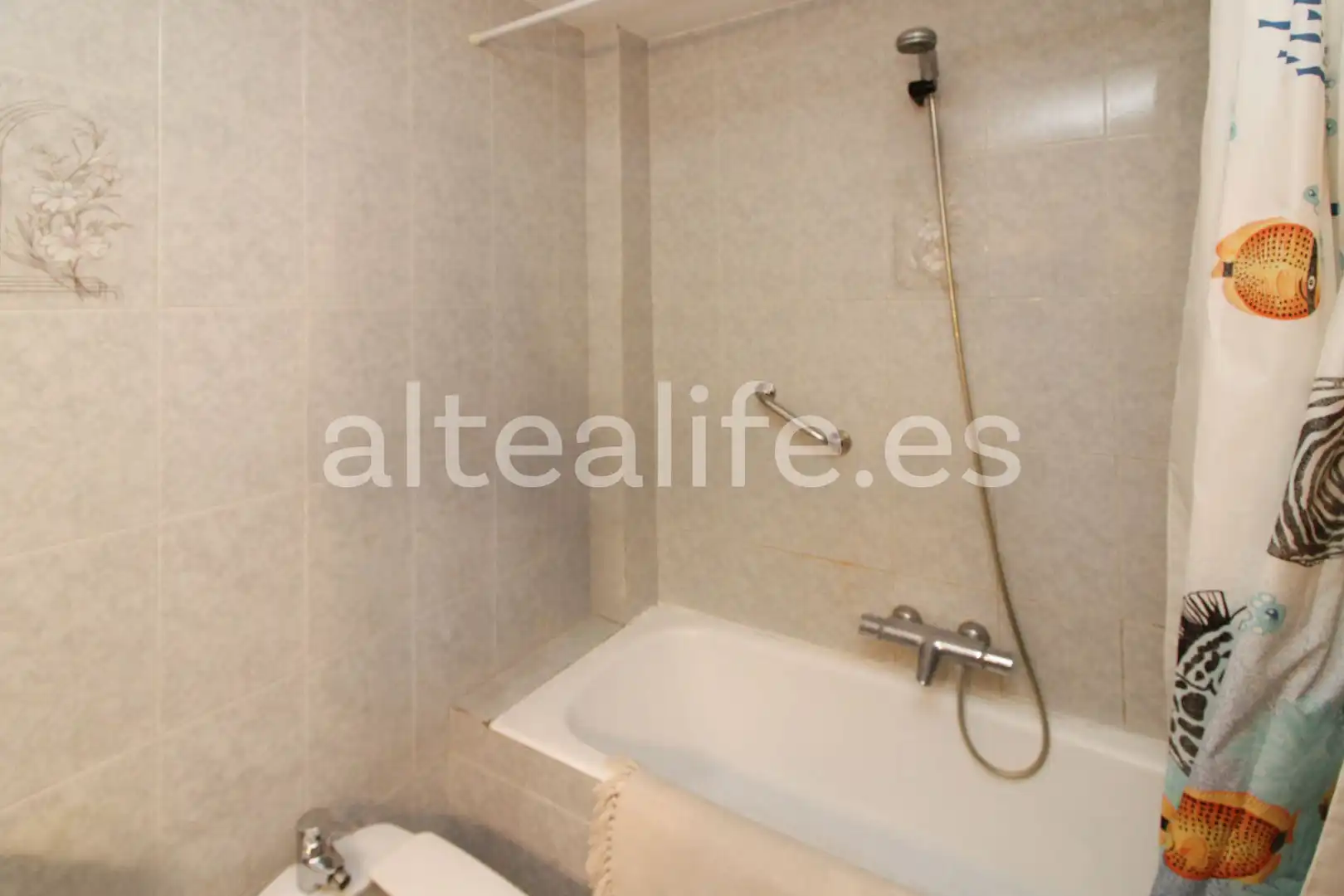 Badezimmer von Wohnungen zum Verkauf in Altea mit Klimaanlage und Balkon