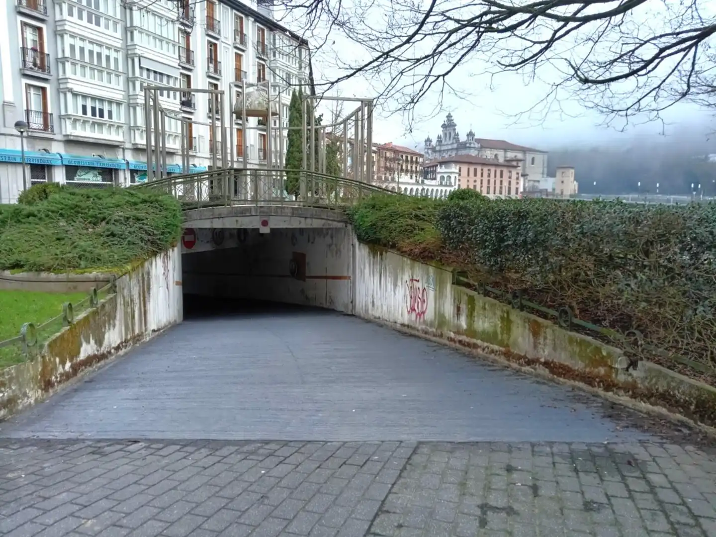 Vista exterior de Piso en venta en Tolosa con Parquet, Amueblado y Balcón