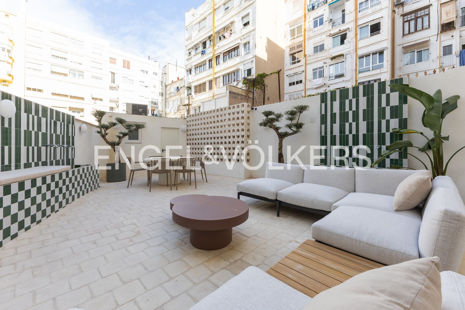 Terrassa de Apartament en venda en  Valencia Capital amb Aire condicionat, Calefacció i Jardí privat