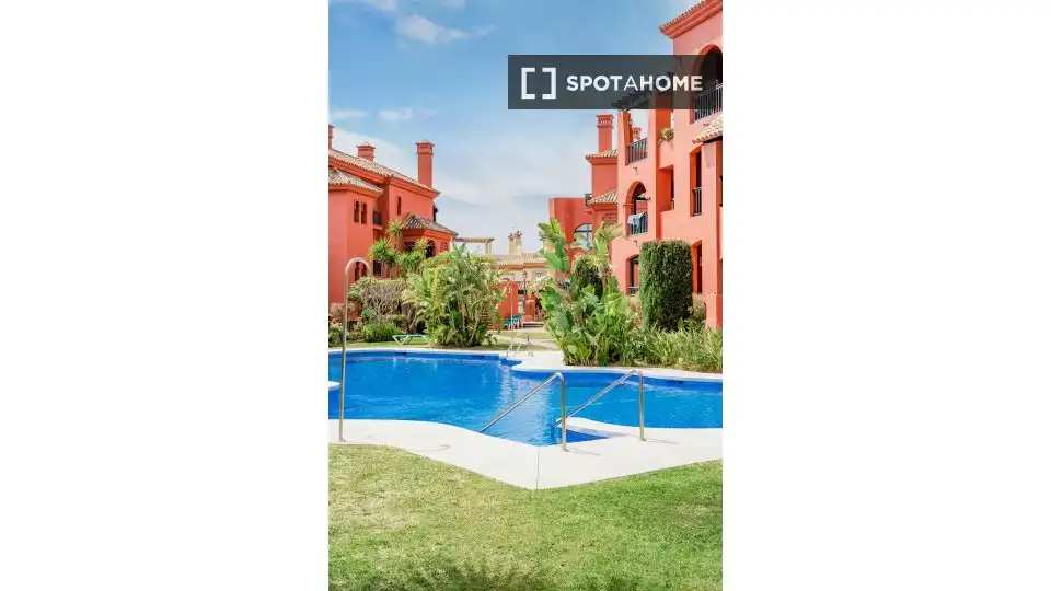 Außenansicht von Wohnungen zur untervermieten in Mijas mit Klimaanlage, Terrasse und Möbliert