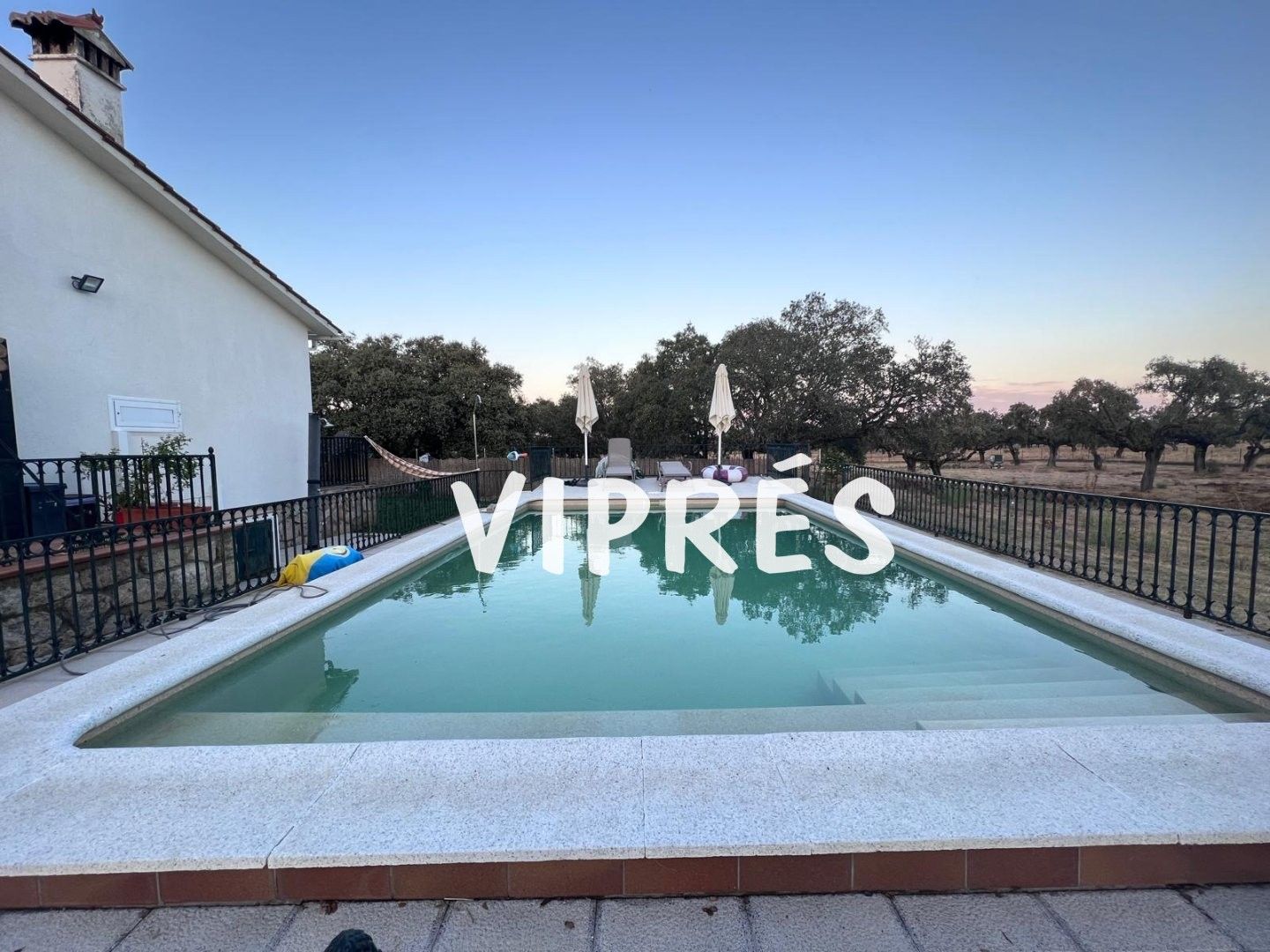 Piscina de Casa o xalet en venda en Casar de Cáceres amb Aire condicionat, Calefacció i Piscina