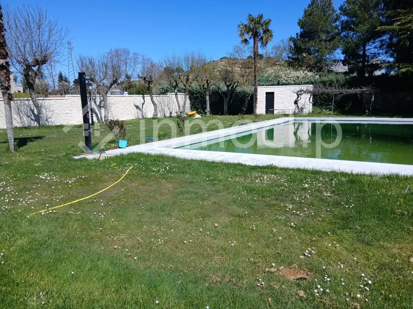 Piscina de Casa o xalet en venda en Villamayor amb Calefacció, Jardí privat i Terrassa