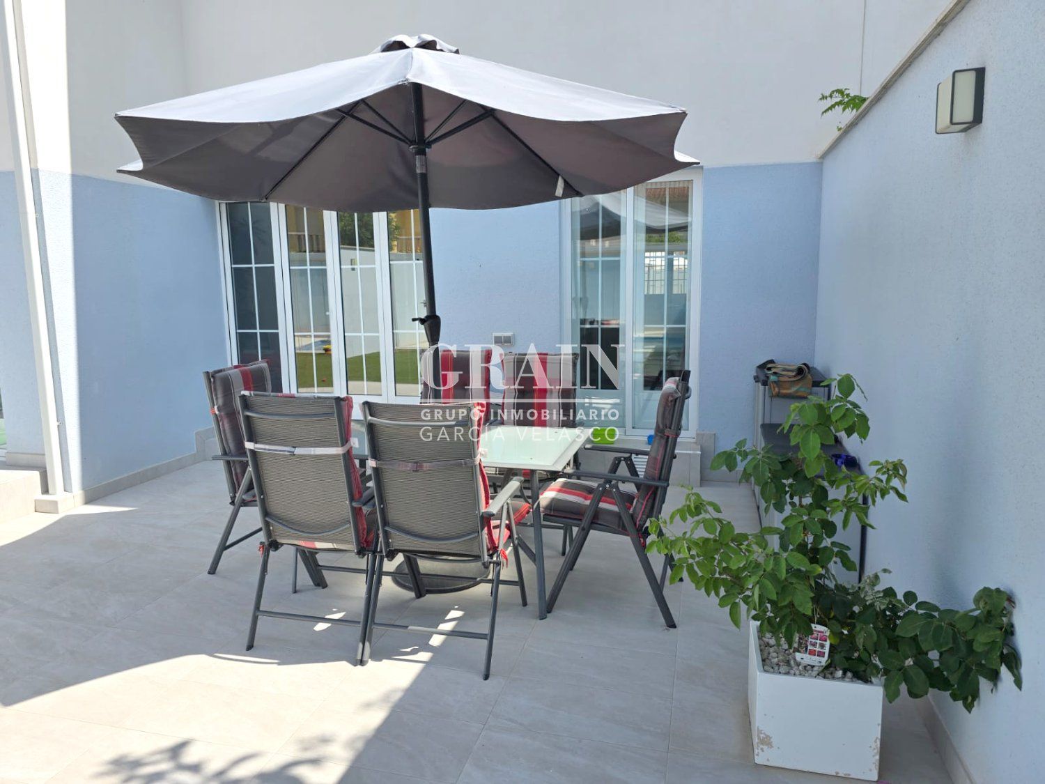 Terrassa de Casa adosada en venda en  Albacete Capital amb Aire condicionat, Calefacció i Jardí privat