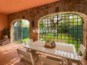 Adossat amb jardí en venda a Carrer Llevantí de Mar