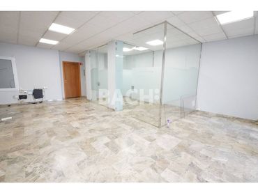 Büro zur Miete in Rambla Carme 31