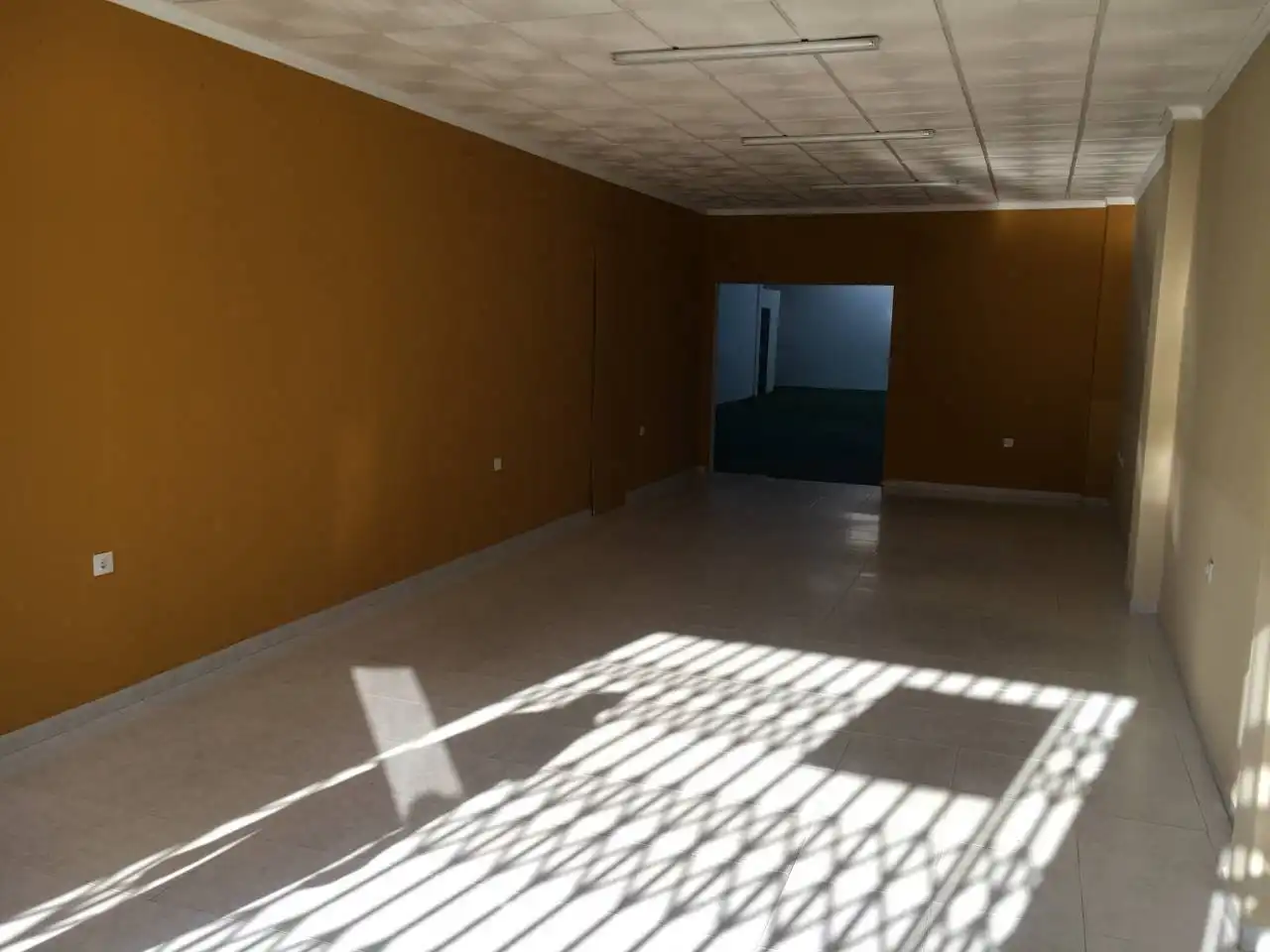 Local comercial en venda a Villanueva de la Serena, imagen 2