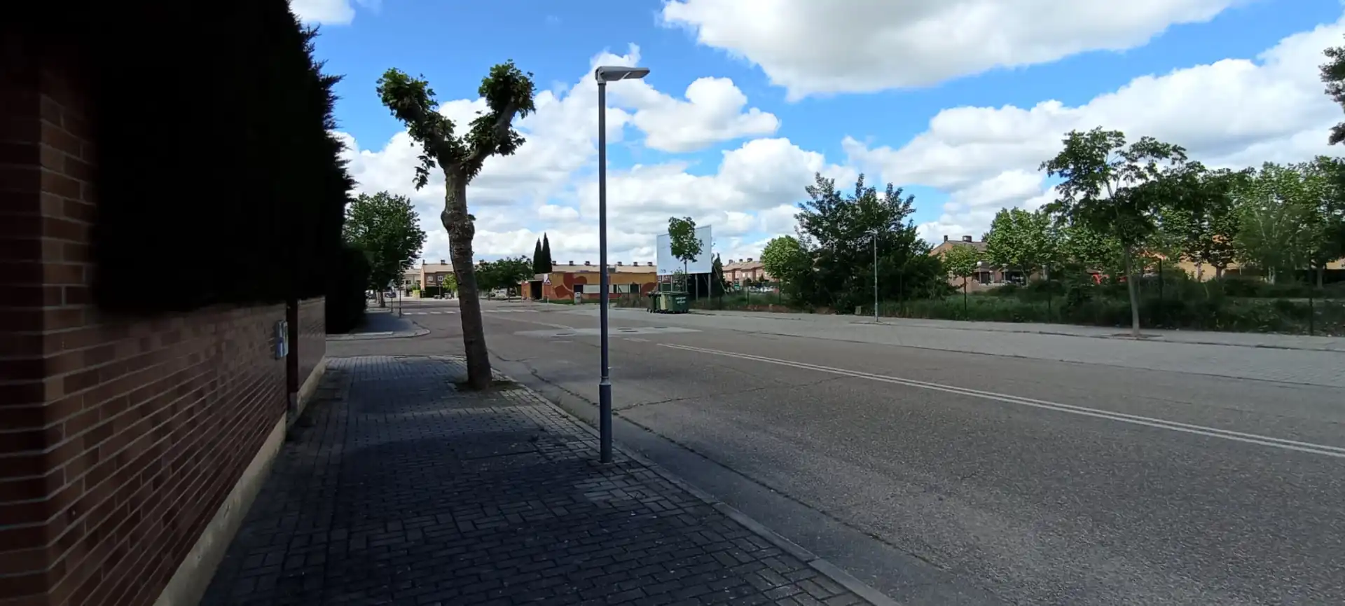 Vista exterior de Casa adosada en venda en Simancas amb Calefacció, Jardí privat i Parquet