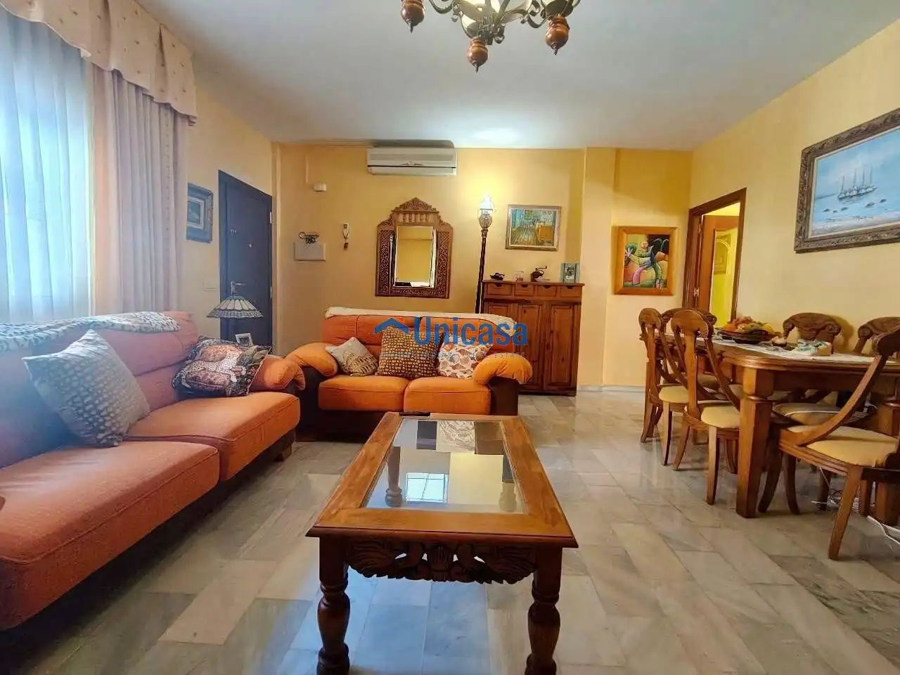 Sala de estar de Casa adosada en venta en Málaga con Aire acondicionado, Jardín privado y Terraza