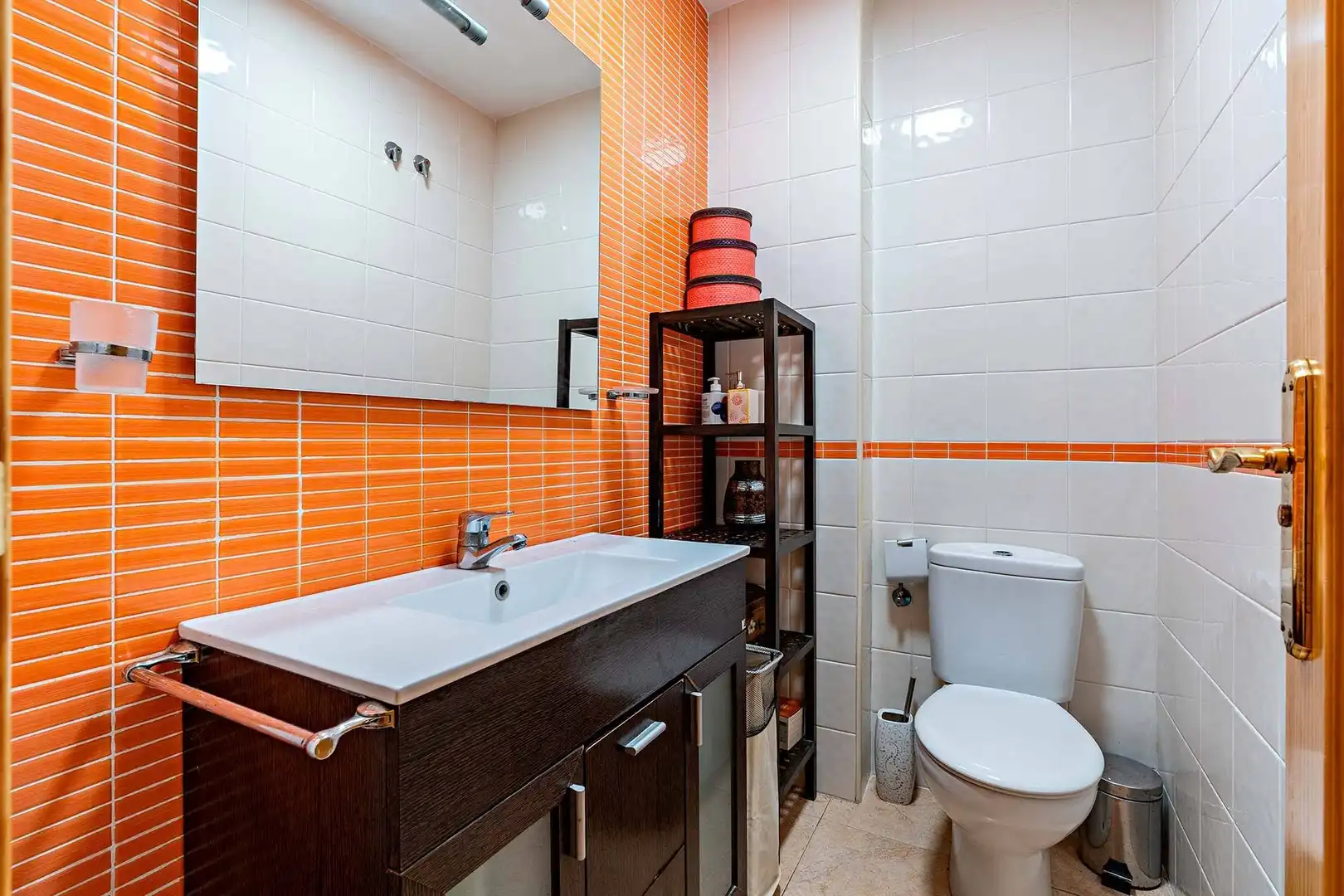 Baño de Piso en venta en Roquetas de Mar con Aire acondicionado, Terraza y Balcón
