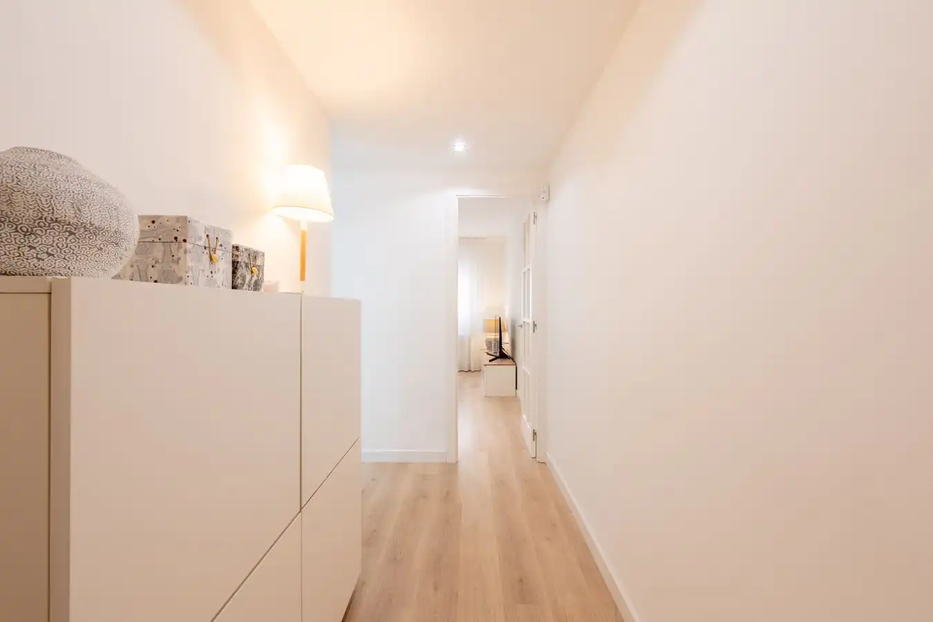 Wohnung zum Verkauf in Barcelona mit Klimaanlage, Heizung und Möbliert