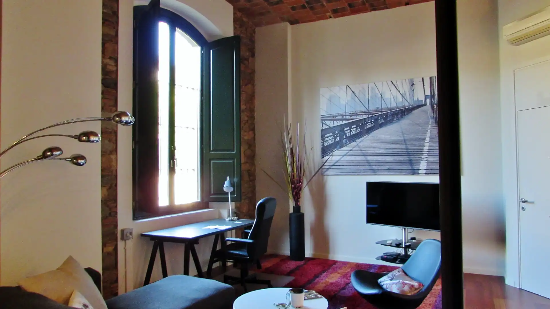 Sala d'estar de Loft de lloguer en Girona Capital amb Aire condicionat, Calefacció i Parquet