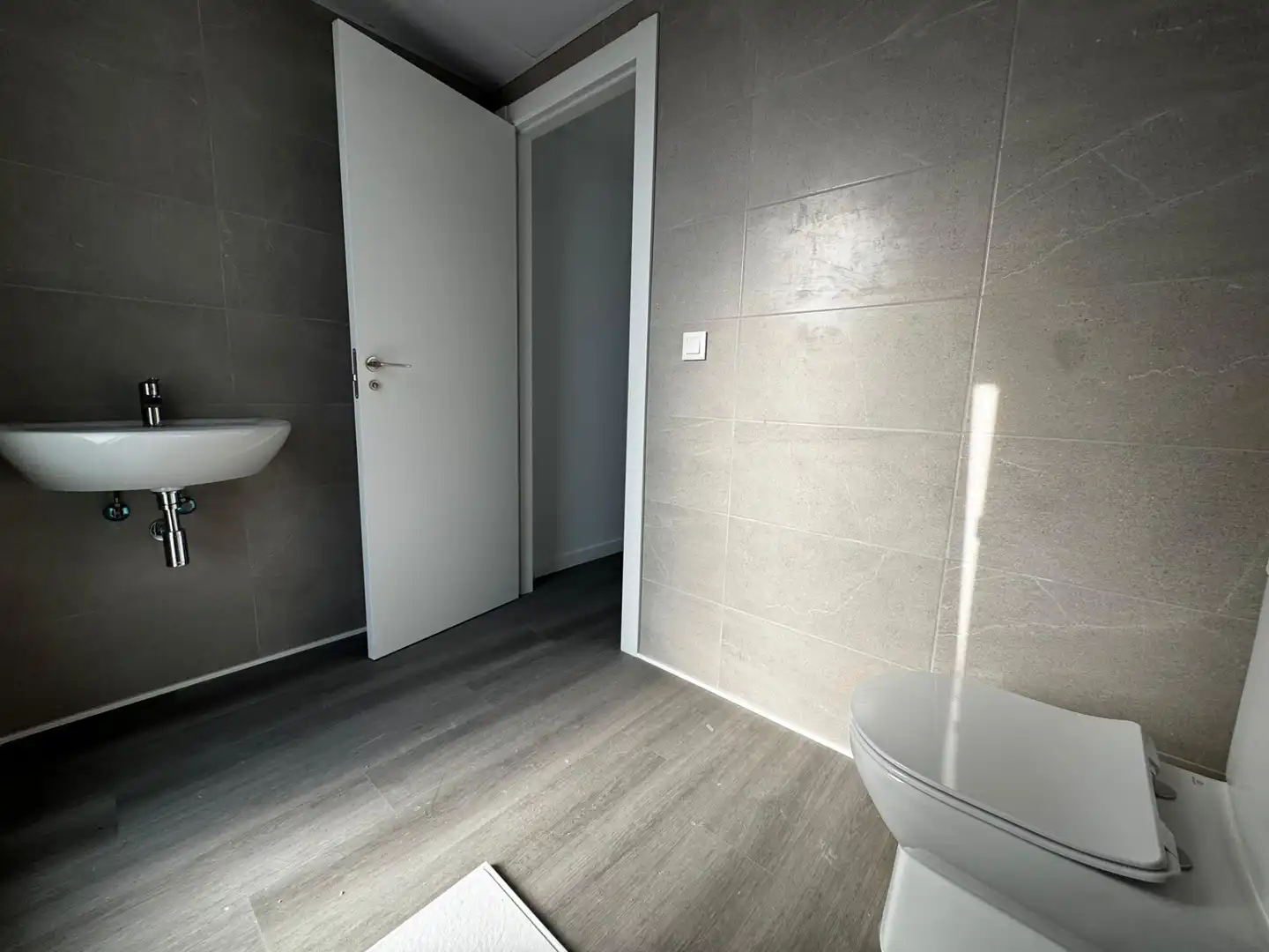 Baño de Piso en venta en Castellón de la Plana / Castelló de la Plana con Aire acondicionado y Piscina comunitaria