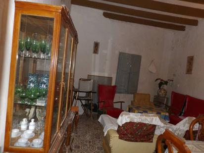 Sala d'estar de Casa o xalet en venda en Santa Magdalena de Pulpis amb Terrassa