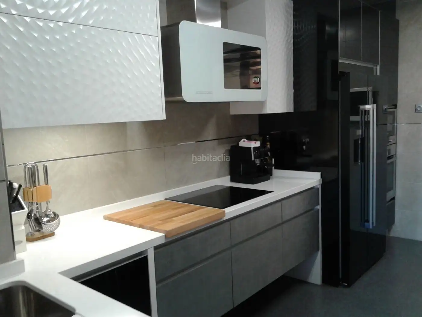 Piso con ascensor en venta en Avenida Juan Carlos I 38
