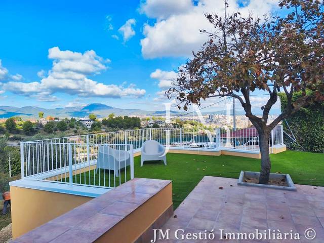 Casa-chalet en Venta en Les Martines