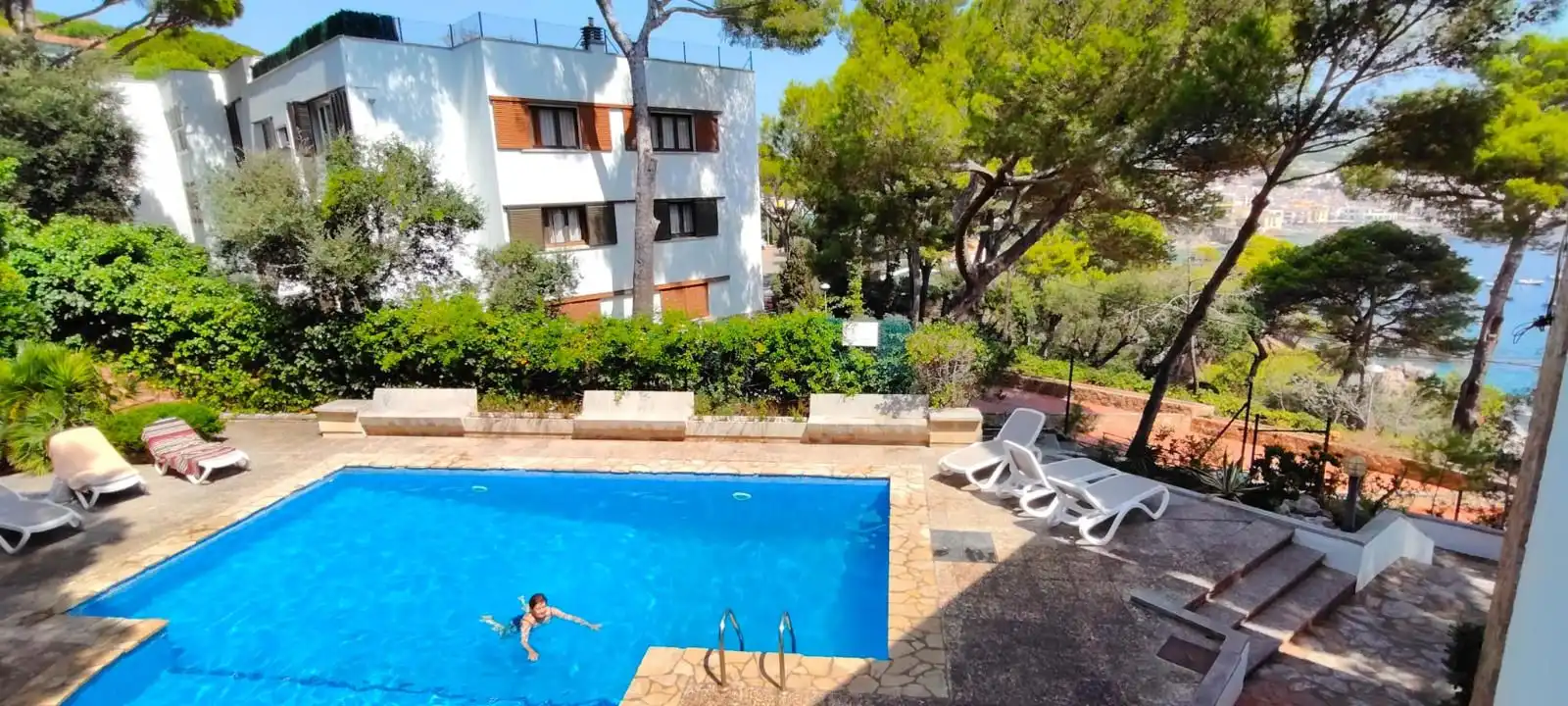 Schwimmbecken von Dachboden zum Verkauf in Palafrugell mit Klimaanlage, Heizung und Terrasse