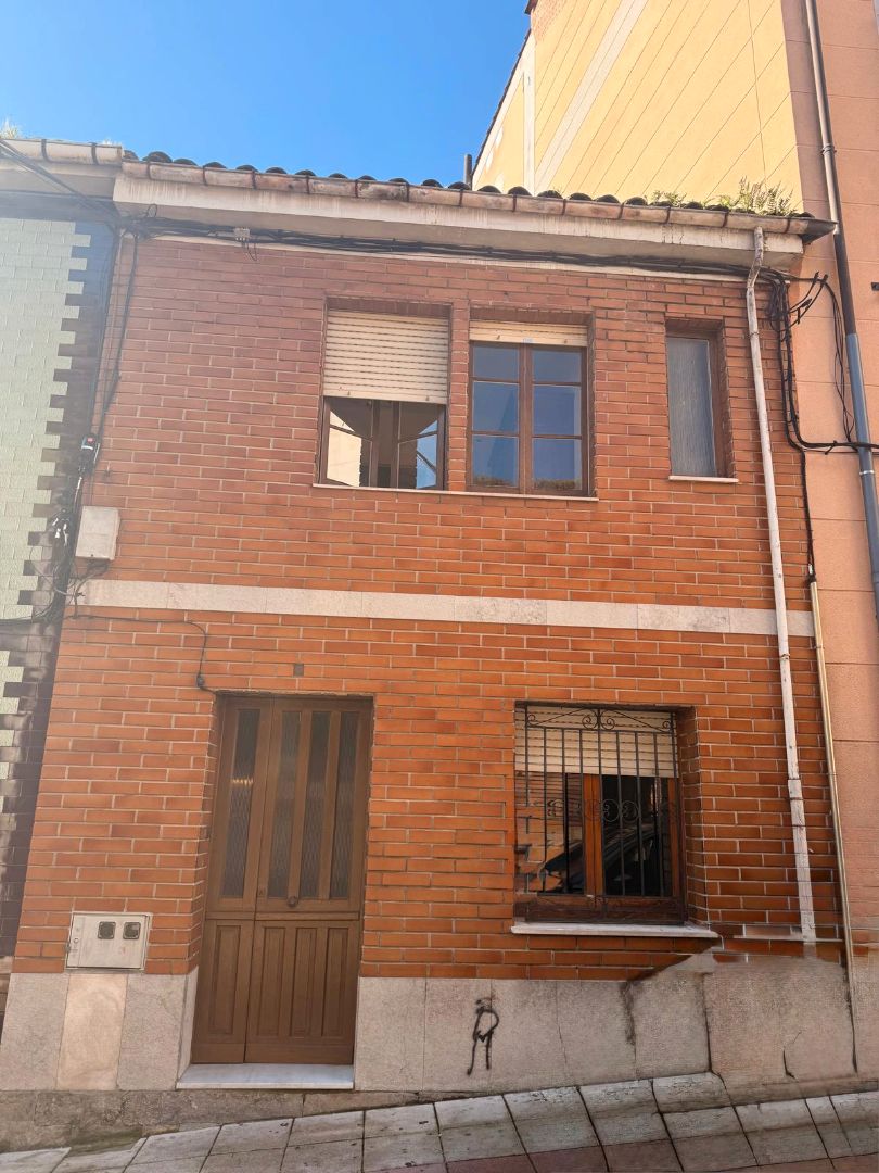 Vista exterior de Casa adosada en venta en Noreña con Amueblado