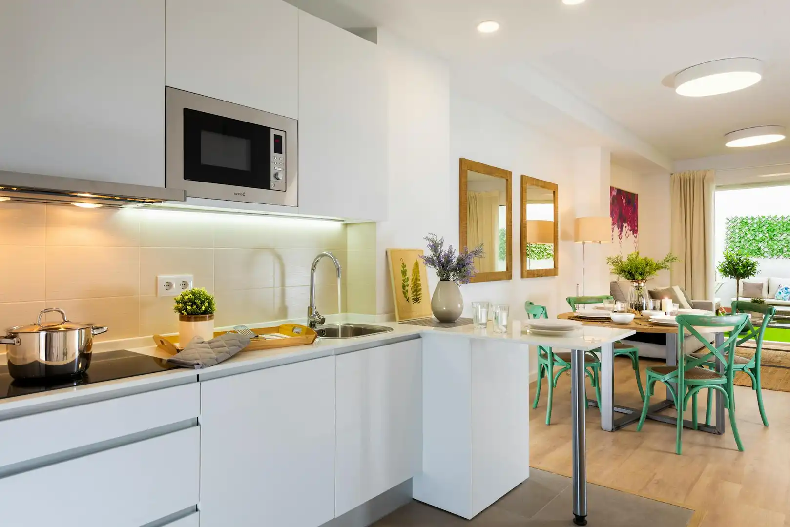 Kitchen of Flat for rent in Sevilla  with Air Conditioner, Heating and Washing machine