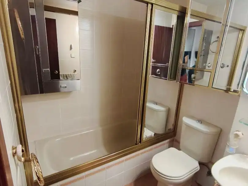 Baño de Piso en venta en  Madrid Capital con Aire acondicionado y Balcón