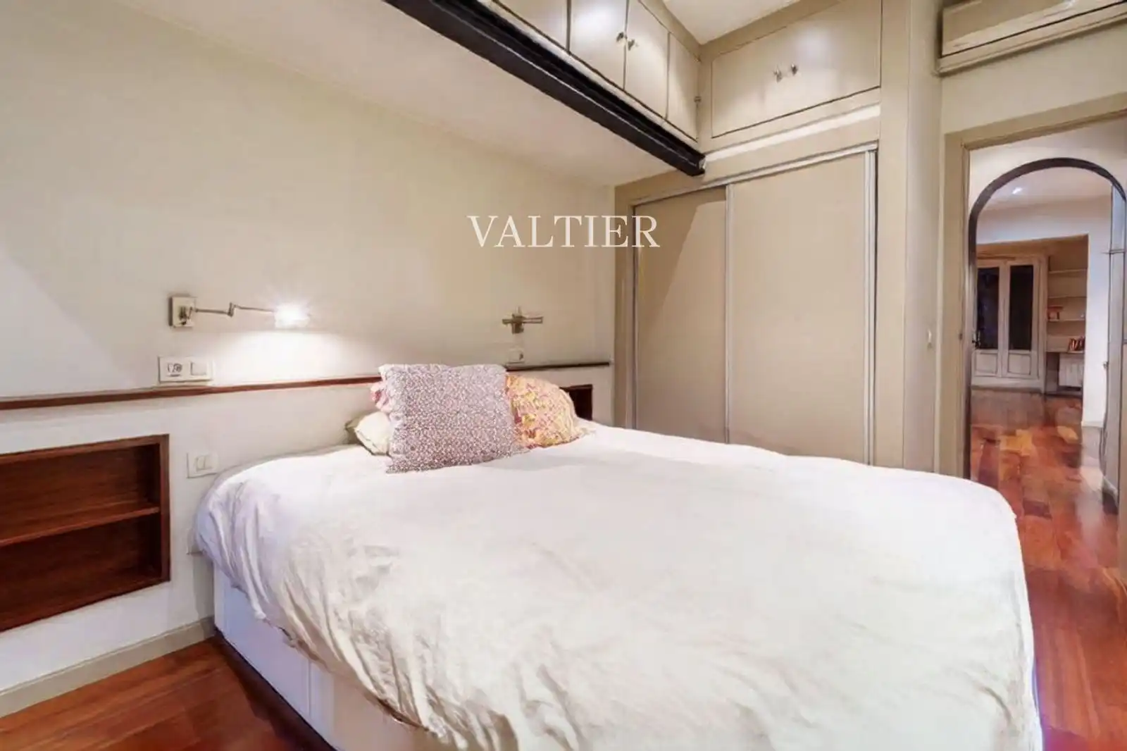 Schlafzimmer von Wohnung zur Miete in Madrid mit Klimaanlage, Terrasse und Möbliert
